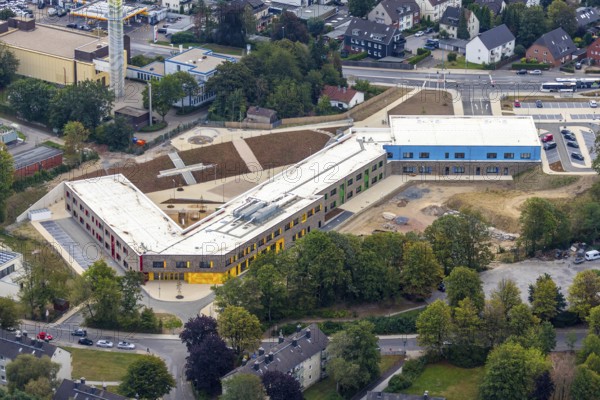 Aerial view, construction site, Kastanienallee development area, Kastanienallee primary school, Velbert, Ruhr area, North Rhine-Westphalia, Germany, construction work, construction, construction area, building site, building plots, construction measure, construction project, construction site, education, educational institution, DE, Europe, primary school, teaching institute, aerial view, aerial photography, aerial photography, new building, school, overview, bird's eye view, birds-eyes view, onlyVelbert, overview, Velbert-Mitte