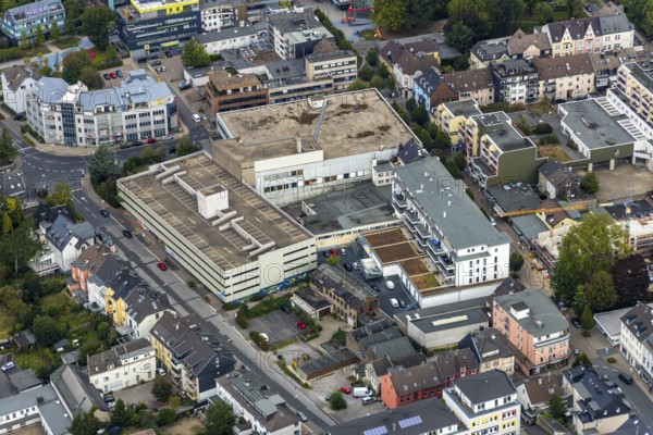 Aerial view, remodelling Friedrichstraße, Hertie ruin, planned demolition, Velbert, Ruhr area, North Rhine-Westphalia, Germany, construction project, DE, Europe, vacancy, aerial view, aerial photography, aerial photography, overview, bird's-eye view, birds-eyes view, onlyVelbert, overview, Velbert-Mitte