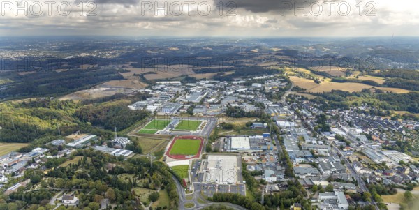 Aerial view, new Oberliga stadium, EMKA Sportzentrum Velbert, Röttgen, Velbert, Ruhr area, North Rhine-Westphalia, Germany, Am Sportzentrum, DE, Europe, football pitch, football stadium, football club, aerial view, aerial photography, aerial photography, Oberliga stadium, Planungsbüro Geo3, SSVg Velbert, sports, sports facilities, sports field, sports facility, stadium, overview, bird's eye view, birds-eyes view, onlyVelbert, overview, Velbert-Mitte