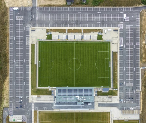 Aerial view, new Oberliga stadium, EMKA Sportzentrum Velbert, Röttgen, Velbert, Ruhr area, North Rhine-Westphalia, Germany, Am Sportzentrum, DE, Europe, football pitch, football stadium, football club, aerial view, aerial photography, aerial photography, Oberliga stadium, Planungsbüro Geo3, SSVg Velbert, sports, sports facilities, sports field, sports facility, stadium, overview, bird's eye view, birds-eyes view, onlyVelbert, overview, Velbert-Mitte
