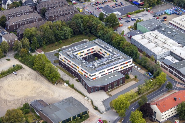 Aerial photo, Martin-Luther-King-Schule, Velbert, Ruhr area, North Rhine-Westphalia, Germany, education, educational institution, DE, Europe, educational institute, aerial photography, aerial photography, aerial photography, school, overview, bird's-eye view, birds-eyes view, onlyVelbert, overview, Velbert-Mitte