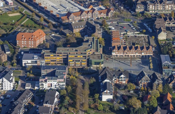 Aerial view, town hall Voerde, town hall square, hotel Niederrhein, Voerde, North Rhine-Westphalia, Germany, authority, DE, Europe, inn, gastronomy, community, commercial buildings, hotel, hotel facilities, hotel business, real estate, aerial view, aerial photography, aerial photography, Niederrhein, town hall, Ruhr area, city library Voerde, city administration, overview, accommodation, administration, bird's eye view, residential buildings, birds-eyes view, overview