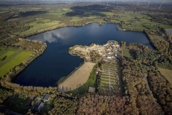 Aerial view, Tenderingssee, lido, gravel works, Möllen, Voerde, Ruhr area, North Rhine-Westphalia, Germany, bathing waters, DE, Europe, aerial view, aerial photography, aerial photography, lake, lake due to gravel extraction, overview, bird's-eye view, overview