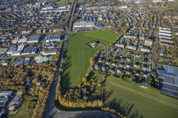 Aerial view, commercial area Lintorfer Straße, toom Baumarkt, Krämer MEGA STORE, Inneboltstraße, Neukirchen-Vluyn, Ruhr area, North Rhine-Westphalia, Germany, DE, Europe, commercial enterprises, commercial area, commercial park, commercial location, commercial use, industrial area, industrial building, industrial location, aerial view, aerial photography, aerial photography, equestrian supplies, overview, bird's-eye view, birds-eyes view, overview