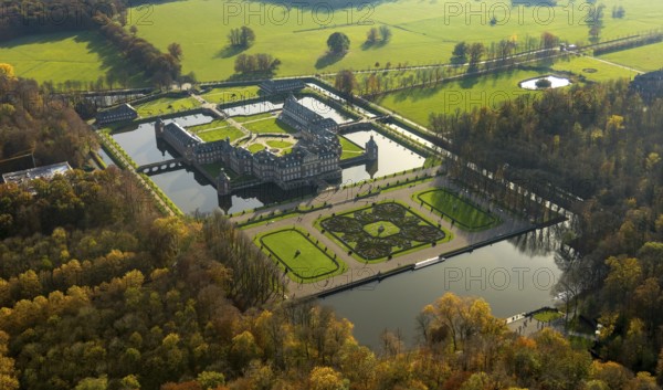 Nordkirchen Palace, Westphalian Versailles, Nordlirchen Palace, 18th century manor house in the Versailles style on an island with extensive landscaped gardens, at the North Rhine-Westphalia School of Finance, Baroque garden Venusinsel, Nordkirchen, Münsterland, North Rhine-Westphalia, Germany, DE, Europe, aerial photo, birds-eyes view, aerial photograph, aerial photography, aerial photography, overview, overview, bird's eye view, palace and park have been recognised by UNESCO as a total work of art of international standing
