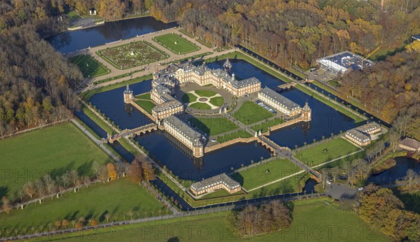 Nordkirchen Palace, Westphalian Versailles, Nordlirchen Palace, 18th century manor house in the Versailles style on an island with extensive landscaped gardens, at the North Rhine-Westphalia School of Finance, Baroque garden Venusinsel, Nordkirchen, Münsterland, North Rhine-Westphalia, Germany, DE, Europe, aerial photo, birds-eyes view, aerial photograph, aerial photography, aerial photography, overview, overview, bird's eye view, palace and park have been recognised by UNESCO as a total work of art of international standing