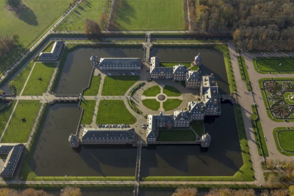 Nordkirchen Palace, Westphalian Versailles, Nordlirchen Palace, 18th century manor house in the Versailles style on an island with extensive landscaped gardens, at the North Rhine-Westphalia School of Finance, Baroque garden Venusinsel, Nordkirchen, Münsterland, North Rhine-Westphalia, Germany, DE, Europe, aerial photo, birds-eyes view, aerial photograph, aerial photography, aerial photography, overview, overview, bird's eye view, palace and park have been recognised by UNESCO as a total work of art of international standing
