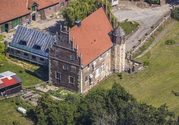 Aerial view, Haus Klein-Schonebeck, construction site extension, Wierling, Nottuln, Small Munsterlander, North Rhine-Westphalia, Germany, construction work, construction site, construction project, construction site, DE, Europe, manor house, manor house, manor house, courtyard, country road L844, aerial photograph, aerial photography, aerial photography, private property, tower, overview, bird's eye view, octagonal stair tower, birds-eyes view, former moated castle, overview