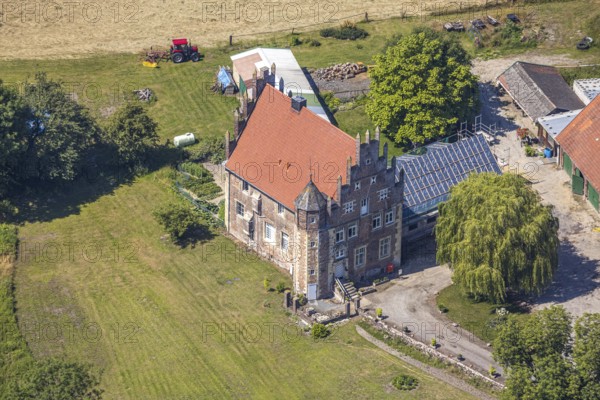Aerial view, Haus Klein-Schonebeck, construction site extension, Wierling, Nottuln, Small Munsterlander, North Rhine-Westphalia, Germany, construction work, construction site, construction project, construction site, DE, Europe, manor house, manor house, manor house, courtyard, country road L844, aerial photograph, aerial photography, aerial photography, private property, tower, overview, bird's eye view, octagonal stair tower, birds-eyes view, former moated castle, overview