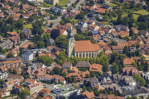 Aerial view, catholic St. Martinus collegiate church and parish church, town centre, Nottuln, Münsterland, North Rhine-Westphalia, Germany, place of worship, city, DE, Europe, religious community, place of worship, property tax, real estate, town centre, church, parish, denomination, aerial view, aerial photography, aerial photography, local view, religion, town view, urban area, town centre, Stiftsplatz, overview, bird's eye view, residential area, living and life, residential area, residential buildings, quality of life, housing estate, birds-eyes view, overview