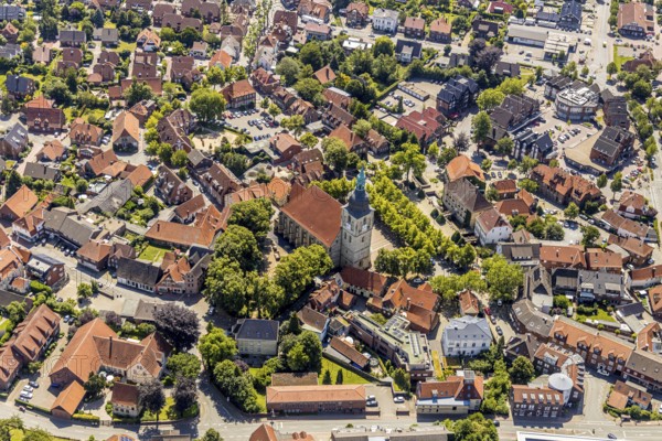 Aerial view, catholic St. Martinus collegiate church and parish church, town centre, Nottuln, Münsterland, North Rhine-Westphalia, Germany, place of worship, DE, Europe, religious community, place of worship, property tax, real estate, city centre, church, parish, denomination, aerial photograph, aerial photography, aerial photography, view of a place, religion, townscape, city area, city centre, collegiate square, overview, bird's eye view, residential area, living and living, residential area, residential buildings, residential quality, housing estate, birds-eyes view, overview