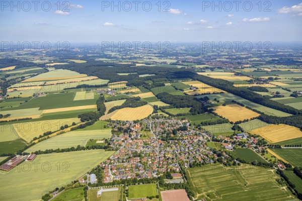 Aerial view, local view Schapdetten, catholic church St. Bonifatius Schapdetten, Schapdetten, Nottuln, Münsterland, North Rhine-Westphalia, Germany, place of worship, DE, Europe, distant view, gastronomy, religious community, place of worship, hotel, hotel facilities, hotel business, church, parish, denomination, agricultural fields, aerial view, aerial photography, aerial photography, aerial view of place, plots, sports field, townscape, urban area, overview, bird's eye view, wooded area, meadows and fields, Zur Alten Post Hotel, birds-eyes view, landw, overview