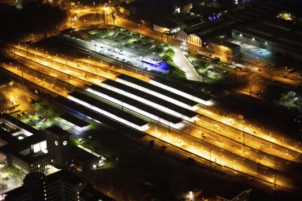 Aerial view, Oberhausen main station, HBF, platforms, tracks, night shot, Oberhausen, Ruhr area, North Rhine-Westphalia, Germany, DEU, Europe, birds-eyes view, aerial view, aerial photography, aerial photography, overview, bird's eye view, nightshot, night, night flight