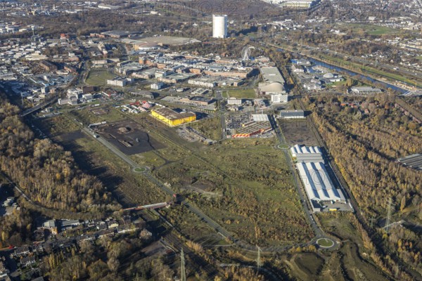 Aerial view, Neue Mitte, CentrO Geläƒände, Gasometer renovation measures, Poco Einrichtungsmarkt, Landgard Cash & Carry, Borbeck, Oberhausen, Ruhr area, North Rhine-Westphalia, Germany, flower wholesaler, Brammenring, DE, shopping centre, shopping mall, shopping mile, shopping mall, shopping square, shopping centre, Europe, gastronomy, commercial enterprises, commercial space, commercial area, commercial park, commercial location, commercial use, Hornbach Baumarkt, hotel, hotel complex Super 8, hotel facilities, hotel business, industrial area, industrial building, industrial location, aerial view, aerial photography, aerial photography, furniture store, local supply centre, shopping, shopping centre, overview, cloaking, bird's-eye view, overview, cloaked gasometer, white tarpaulins