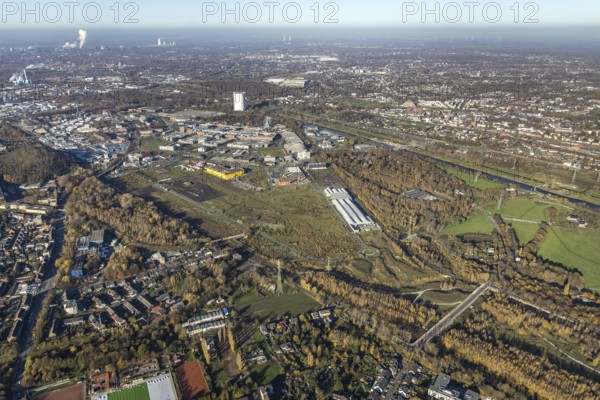Aerial view, Neue Mitte, CentrO site, gasometer renovation measures, Poco Einrichtungsmarkt, Landgard Cash & Carry, Borbeck, Oberhausen, Ruhr area, North Rhine-Westphalia, Germany, flower wholesaler, Brammenring, DE, shopping centre, shopping mall, shopping mile, shopping markets, shopping square, shopping centre, Europe, gastronomy, commercial enterprises, commercial area, commercial area, commercial park, commercial location, commercial use, Hornbach Baumarkt, hotel, hotel complex Super 8, hotel facilities, hotel business, industrial area, industrial building, industrial location, aerial view, aerial photography, aerial photography, furniture shop, local supply centre, shopping, shopping centre, overview, wrapping, bird's-eye view, overview, wrapped gasometer, white tarpaulins