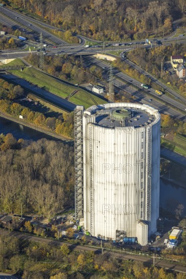 Aerial photo, gasometer renovation, covered gasometer, CentrO Ferris wheel, Buschhausen, Oberhausen, Ruhr area, North Rhine-Westphalia, Germany, construction work, construction area, construction site, construction project, construction site, DE, Europe, aerial photo, aerial photography, aerial photography, renovation, refurbishment, overview, bird's-eye view, overview, white tarpaulins