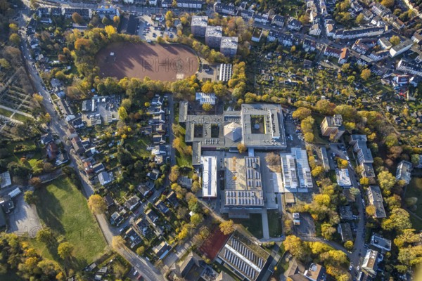 Aerial view, school centre, Städt. Gymnasium Broich, Städt. Realschule Broich, Broich - Ost, Mülheim an der Ruhr, Ruhr area, North Rhine-Westphalia, Germany, education, educational institution, DE, Europe, grammar school, educational institute, aerial view, aerial photography, aerial photography, secondary school, school, sports field, overview, bird's-eye view, overview