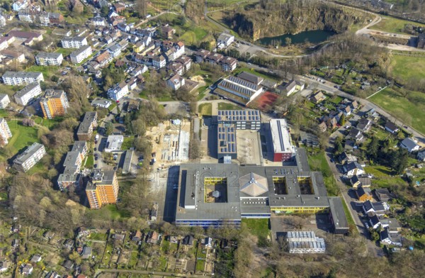 Aerial view, Broich school centre, Broich grammar school, Broich municipal secondary school, demolition and new construction of school buildings, Linksruhr, Mülheim an der Ruhr, Ruhr area, North Rhine-Westphalia, Germany, Mülheim, an, der, Ruhr, DE, Europe, birds-eyes, view, aerial photograph, aerial photography, aerial photography, overview, overview, bird's eye view, education, pupils, college, training, school year, homework, class, year group, education, pedagogy