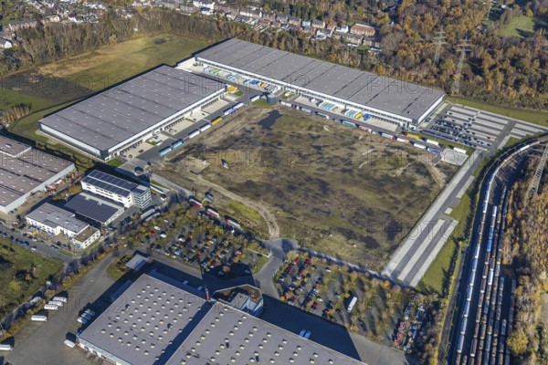 Aerial view, industrial estate Im Lekkerland, Geodis Logistik, Lekkerland, SEGRO Logistics Park, Waldteich, Holten, Oberhausen, Ruhr area, North Rhine-Westphalia, Germany, DE, Europe, commercial enterprises, commercial area, industrial estate, commercial park, commercial location, commercial use, freight transport, industrial area, industrial building, industrial site, logistics, logistics service, logistics service provider, logistics provider, logistics centre, aerial view, aerial photography, aerial photography, freight forwarding, transport, transport service, overview, bird's eye view, birds-eyes view, im Lekkerland, overview