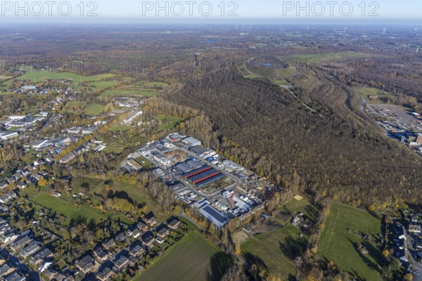 Aerial view, industrial area Im Venn, Sterkrader Venn, Halde Haniel, Königshtardt, Oberhausen, Ruhr area, North Rhine-Westphalia, Germany, DE, Europe, distant view, commercial enterprises, commercial area, commercial park, commercial location, commercial use, autumn colours, industrial area, industrial building, industrial location, Kasper Bau, aerial view, aerial photography, aerial photography, overview, Venngraben, bird's eye view, birds-eyes view, overview