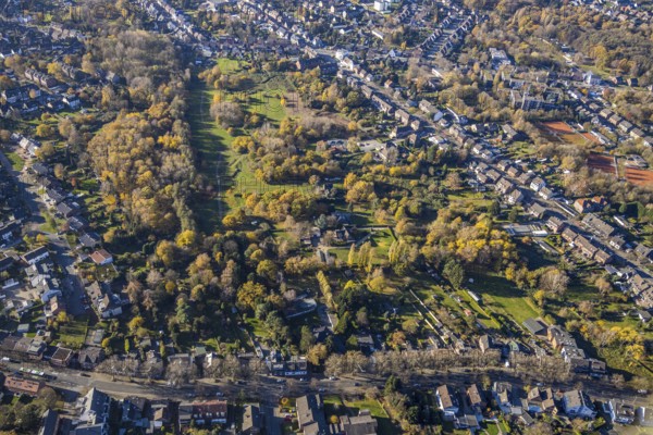 Aerial view, Park Kirchhellener Straße, Dietrich-Bonhoeffer-Haus, Tackenberg West, Oberhausen, Ruhr area, North Rhine-Westphalia, Germany, DE, Europe, green trees, autumn colours, kindergarten, day-care centre, nursery, aerial photograph, aerial photography, aerial photography, park, overview, bird's-eye view, birds-eyes view, overview