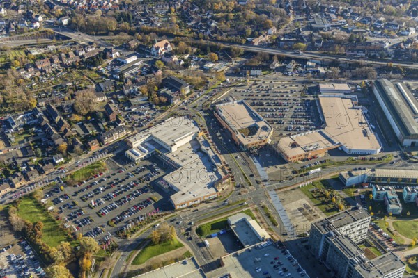 Aerial view, Sterkrader Tor Oberhausen shopping centre, Deer-Center, Sterkrade Mitte, Oberhausen, Ruhr area, North Rhine-Westphalia, Germany, Bahnhofstraße, DE, shopping, shopping centre, shopping mall, shopping markets, shopping place, shopping centre, Europe, aerial view, aerial photography, aerial photography, parking, shopping, shopping centre, overview, bird's eye view, birds-eyes view, overview