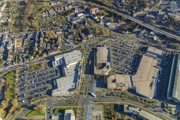 Aerial view, Sterkrader Tor Oberhausen shopping centre, Deer-Center, Sterkrade Mitte, Oberhausen, Ruhr area, North Rhine-Westphalia, Germany, Bahnhofstraße, DE, shopping, shopping centre, shopping mall, shopping markets, shopping place, shopping centre, Europe, aerial view, aerial photography, aerial photography, parking, shopping, shopping centre, overview, bird's eye view, birds-eyes view, overview