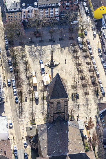 Aerial view, Altmarkt, Catholic Church at the Altmarkt, Victory Column, Oberhausen, Ruhr area, North Rhine-Westphalia, Germany, DE, monument, Europe, war memorial, aerial view, aerial photography, aerial photography, market place, sight, Victory Column Oberhausen, overview, bird's eye view, birds-eyes view, historical, overview