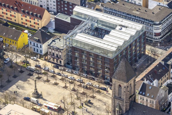 Aerial view, Altmarkt, job centre with roof greenhouse, victory column, Oberhausen, Ruhr area, North Rhine-Westphalia, Germany, employment office, authority, DE, monument, Europe, war memorial, aerial view, aerial photography, aerial photography, market place, sight, victory column Oberhausen, overview, bird's eye view, birds-eyes view, historical, overview