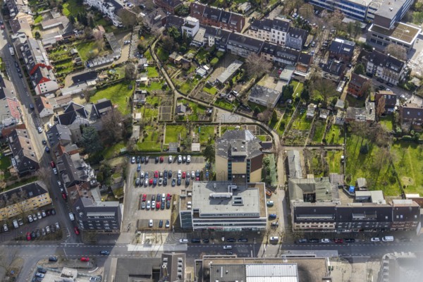 Aerial view, EKO Klinik, Evangelisches Krankenhaus Oberhausen, Parkanlage Virchowstraße, Oberhausen, Ruhr area, North Rhine-Westphalia, Germany, DE, Europe, healthcare, hospital, clinic, clinic centre, hospital, aerial photograph, aerial photography, aerial photography, medical facility, medical assistance, emergency service, car parks, overview, bird's-eye view, overview, medical care