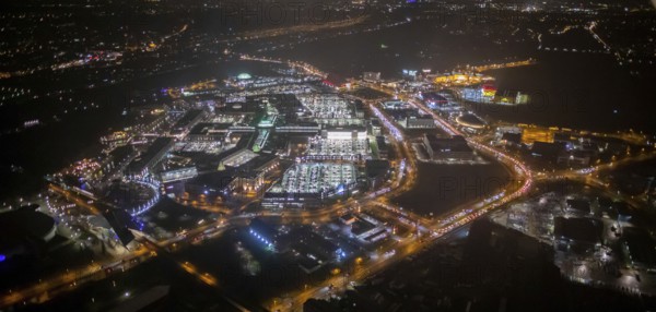 Aerial view, Centro shopping centre, Oberhausen-Neue Mitte, arcade, play station, CentrO-Promenade, night shot, Bermensfeld, Oberhausen, Ruhr area, North Rhine-Westphalia, Germany, DEU, Europe, birds-eyes view, aerial photography, aerial photography, overview, overview, bird's eye view, nightshot, night, night flight