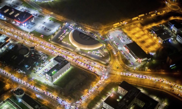 Aerial view, Centro shopping centre, Oberhausen-Neue Mitte, arcade, play station, CentrO-Promenade, night shot, Bermensfeld, Oberhausen, Ruhr area, North Rhine-Westphalia, Germany, DEU, Europe, birds-eyes view, aerial photography, aerial photography, overview, overview, bird's eye view, nightshot, night, night flight