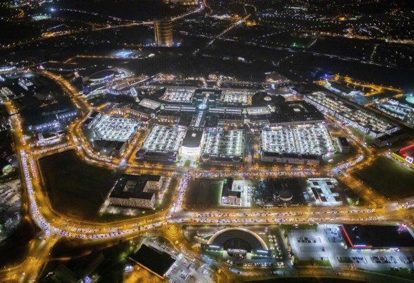 Aerial view, Centro shopping centre, Oberhausen-Neue Mitte, arcade, play station, CentrO-Promenade, night shot, Bermensfeld, Oberhausen, Ruhr area, North Rhine-Westphalia, Germany, DEU, Europe, birds-eyes view, aerial photography, aerial photography, overview, overview, bird's eye view, nightshot, night, night flight