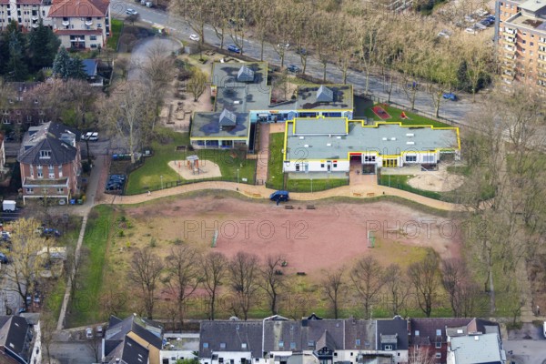 Aerial view, Municipal day care centre Villa Kunterbunt, with extension II, John-Lennon-Platz, Oberhausen, Ruhr area, North Rhine-Westphalia, Germany, DE, Europe, kindergarten, day care centre, day care centre, aerial photograph, aerial photography, aerial photography, overview, bird's-eye view, overview