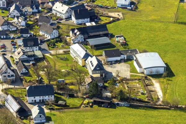 Aerial photo, Catholic primary school Helleferld, Hellefeld, Sundern, Sauerland, North Rhine-Westphalia, Germany, DE, Europe, aerial view, aerial photography, aerial photography, overview, bird's-eye view, view, overview, education, pupils, college, training, school year, homework, class, year group, education, pedagogy