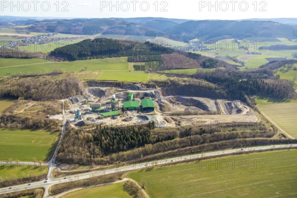 Aerial photo, Rudolf Hilgenroth Straßenbaustoffe und Transportbeton, quarry, Sundern, Sauerland, North Rhine-Westphalia, Germany, DE, Europe, aerial photo, aerial photography, aerial photography, overview, bird's-eye view, birds-eyes, view, overview, industry, production, building materials, road construction, concrete
