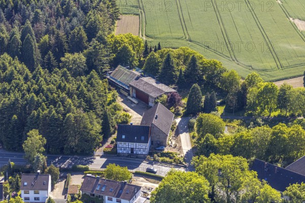 Aerial view, half-timbered house Wittener Straße 189, Hiddinghausen, Sprockhövel, Ruhr area, North Rhine-Westphalia, Germany, DE, Ennepe-Ruhr-Kreis, Europe, half-timbered houses, aerial view, aerial photography, aerial photography, overview, bird's-eye view, forest area, residential area, living and living, residential area, residential houses, birds-eyes view, overview
