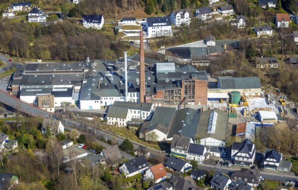Aerial view, paper mill Sundern, Sundern, Sauerland, North Rhine-Westphalia, Germany, DE, Europe, aerial photography, aerial photography, overview, bird's-eye view, birds-eyes, view, overview, industry, production, manufacturing