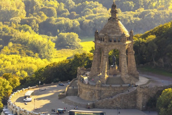 Aerial photograph, Kaiser Wilhelm Monument, Barkhausen, Porta Westfalica, OWL, Ostwestfalen-Lippe, East Westphalia, North Rhine-Westphalia, Germany, DE, monument, Europe, imperial statue, aerial photograph, aerial photography, aerial photography, national monument, OWL book, OWLBuch, Ringterrasse, sight, late Wilhelminianism, street of monuments, Tor tor to Westphalia, overview, bird's-eye view, landmark, forest, forest area, Weser breakthrough, Wiehengebirge, Wittekindsberg, birds-eyes view, overview