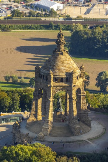 Aerial photograph, Kaiser Wilhelm Monument, Barkhausen, Porta Westfalica, OWL, Ostwestfalen-Lippe, East Westphalia, North Rhine-Westphalia, Germany, DE, monument, Europe, imperial statue, aerial photograph, aerial photography, aerial photography, national monument, OWL book, OWLBuch, Ringterrasse, sight, late Wilhelminianism, street of monuments, Tor tor to Westphalia, overview, bird's-eye view, landmark, forest, forest area, Weser breakthrough, Wiehengebirge, Wittekindsberg, birds-eyes view, overview