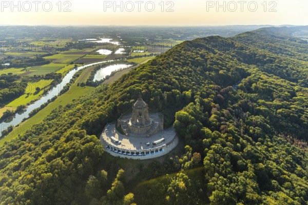 Aerial photograph, Kaiser Wilhelm Monument, Barkhausen, Porta Westfalica, OWL, Ostwestfalen-Lippe, East Westphalia, North Rhine-Westphalia, Germany, DE, monument, Europe, river Weser, Kaiser statue, aerial photograph, aerial photography, aerial photography, national monument, OWL book, OWLBuch, Ringterrasse, sight, late Wilhelmine, street of monuments, Tor tor to Westphalia, overview, bird's-eye view, landmark, forest, forest area, Weser breakthrough, Wiehengebirge, Wittekindsberg, birds-eyes view, overview
