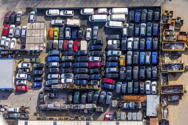 Aerial view, Hammer Straße industrial estate, scrap cars, Am Maifeld, Bellof GmbH Autoverwertung, Werl, North Rhine-Westphalia, Germany