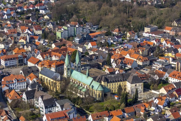 Aerial view, pilgrimage basilica, Klosterstraße, old pilgrimage church, Franciscan monastery, Werl, North Rhine-Westphalia, Germany