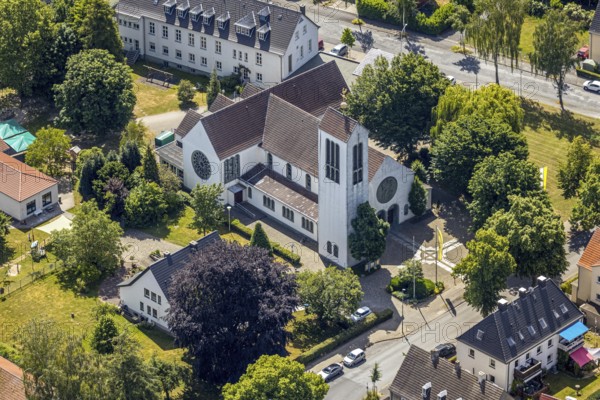 Aerial view, St Peter's Catholic Church, St Peter's Kindergarten, Werl, Soester Börde, North Rhine-Westphalia, Germany