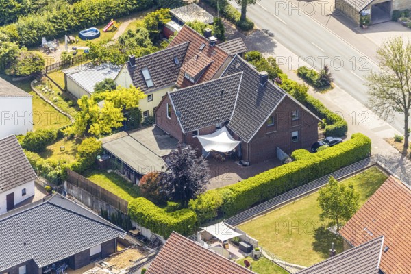 Aerial view, residential building at Westönner Straße 21, Westönnen, Werl, Soester Börde, North Rhine-Westphalia, Germany