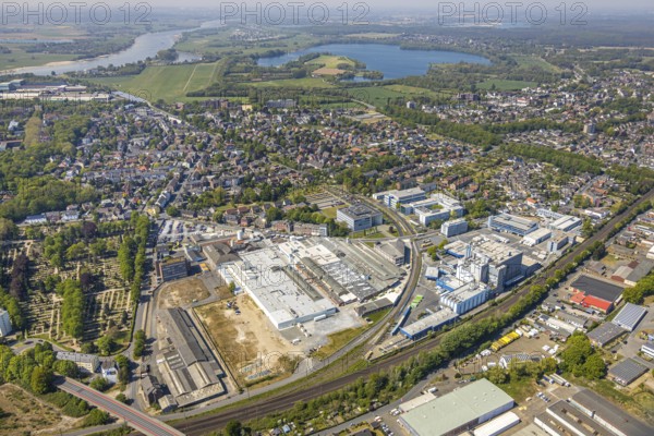 Aerial view, Geberit Keramik GmbH factory premises, Alter cemetery Wesel, Wesel, Ruhr area, Lower Rhine, North Rhine-Westphalia, Germany