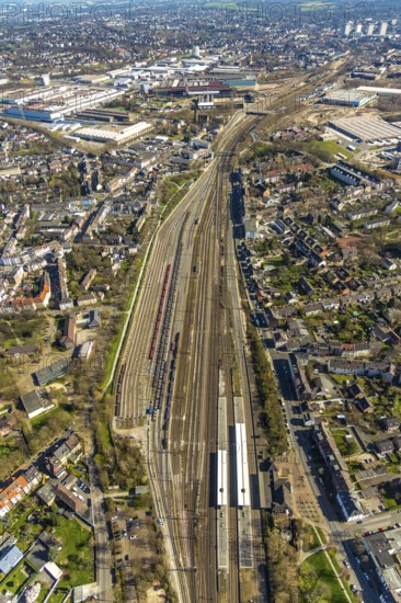 Aerial photo, marshalling yard, industrial area, Styrum, Mülheim an der Ruhr, Ruhr area, North Rhine-Westphalia, Germany, Mülheim, an, der, Ruhr, DE, Europe, birds-eyes, view, aerial photography, aerial photography, aerial photography, overview, overview, bird's eye view, goods, freight yard, goods trains, freight traffic, transport, logistics, industry, trade, economy, commercial enterprise, production, trade