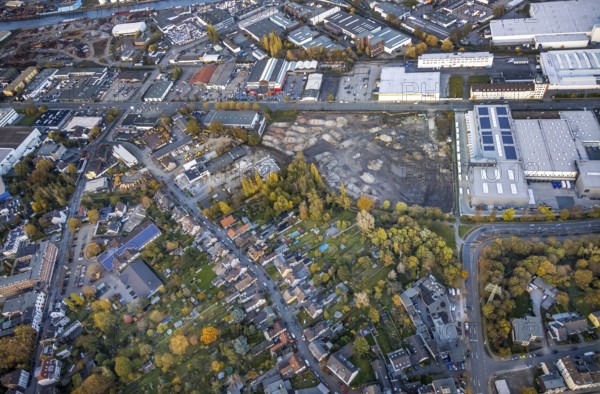 Aerial view, Rhine-Ruhr harbour Mülheim, shipping canal, Weseler Straße commercial area, Speldorf, Mülheim an der Ruhr, Ruhr area, North Rhine-Westphalia, Germany, Aspera Brauerei Riese GmbH, construction area, construction site, DE, Europe, commercial enterprises, commercial area, commercial park, commercial location, commercial use, harbour, harbour area, harbour road, harbour overview, industrial area, industrial building, industrial location, aerial view, aerial photography, aerial photography, Ruhrorter Straße, Siemens Energy, overview, bird's-eye view, birds-eyes view, overview