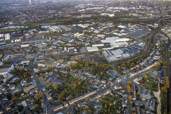 Aerial view, Rhine-Ruhr harbour Mülheim, shipping canal, Weseler Straße commercial area, Speldorf, Mülheim an der Ruhr, Ruhr area, North Rhine-Westphalia, Germany, Aspera Brauerei Riese GmbH, construction area, construction site, DE, Europe, commercial enterprises, commercial area, commercial park, commercial location, commercial use, harbour, harbour area, harbour road, harbour overview, industrial area, industrial building, industrial location, aerial view, aerial photography, aerial photography, Ruhrorter Straße, Siemens Energy, overview, bird's-eye view, birds-eyes view, overview