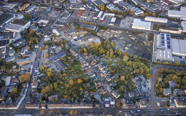 Aerial view, Rhine-Ruhr harbour Mülheim, shipping canal, Weseler Straße commercial area, Speldorf, Mülheim an der Ruhr, Ruhr area, North Rhine-Westphalia, Germany, Aspera Brauerei Riese GmbH, construction area, construction site, DE, Europe, commercial enterprises, commercial area, commercial park, commercial location, commercial use, harbour, harbour area, harbour road, harbour overview, industrial area, industrial building, industrial location, aerial view, aerial photography, aerial photography, Ruhrorter Straße, Siemens Energy, overview, bird's-eye view, birds-eyes view, overview